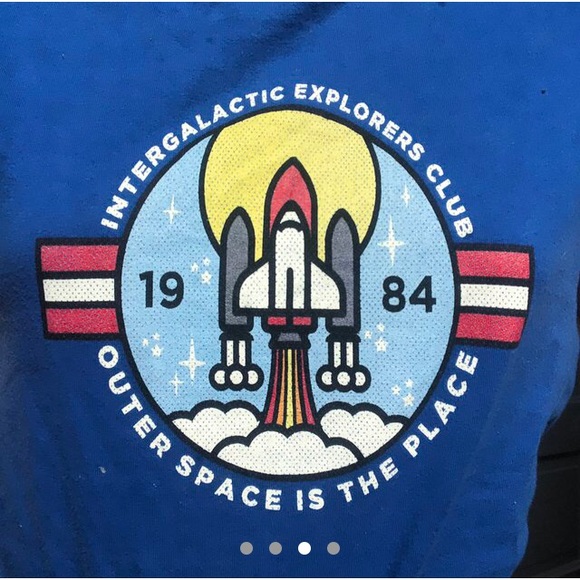 outer space 🪐 graphic tee❤️💙 - Picture 3 of 4